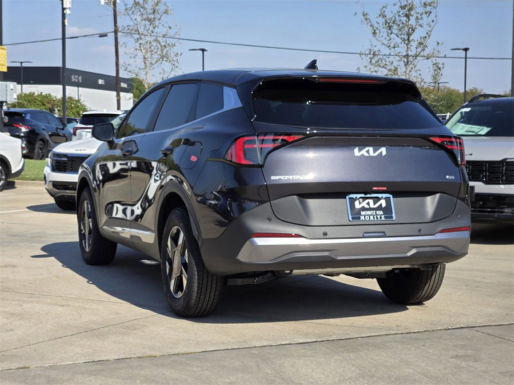 New 2026 Kia Sportage LX image 3