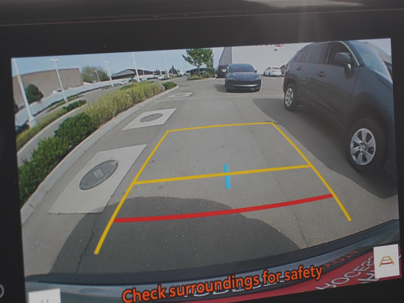 Used 2024 Toyota Corolla Cross XLE w/ Convenience Package image 27