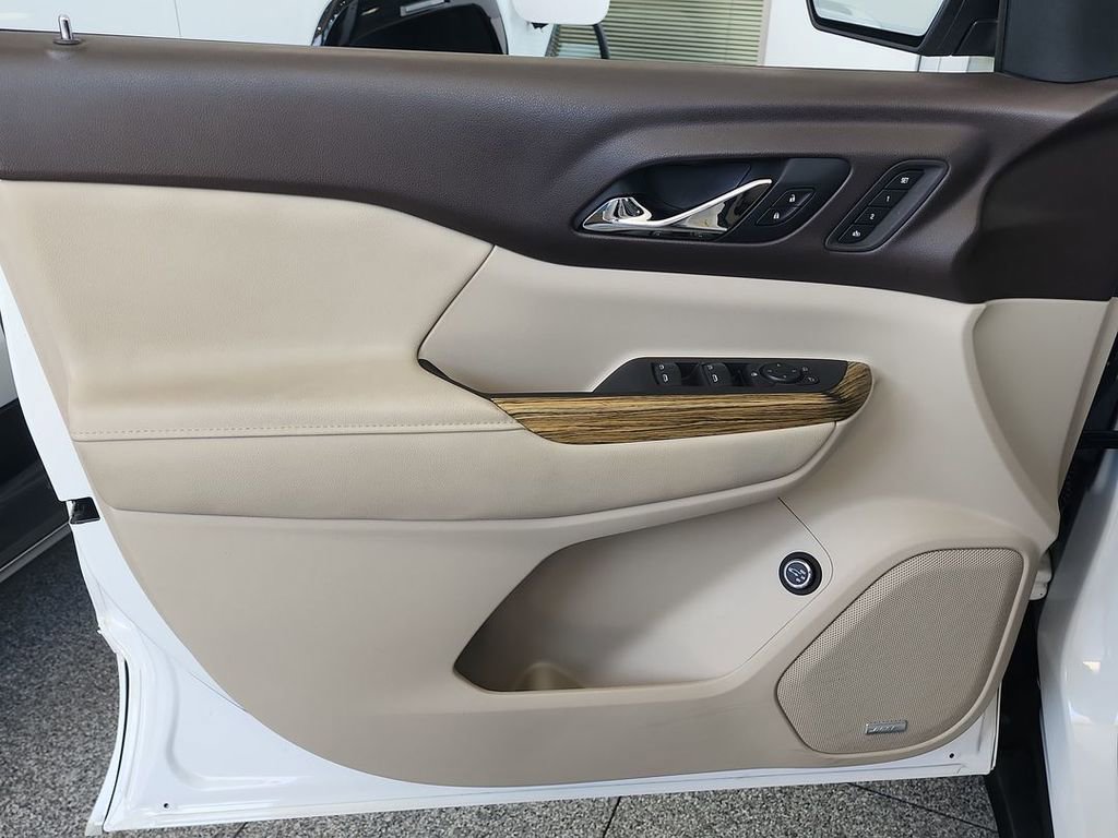 Certified 2018 GMC Acadia Denali w/ Technology Package FWD image 22
