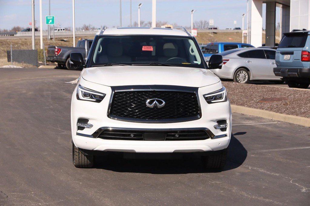 Used 2023 INFINITI QX80 Premium Select w/ Cargo Package image 4