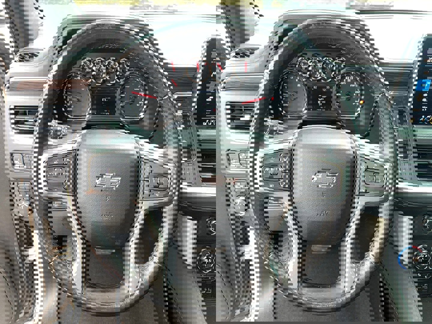 Used 2021 Chevrolet Tahoe Z71 w/ Z71 Signature Package image 17