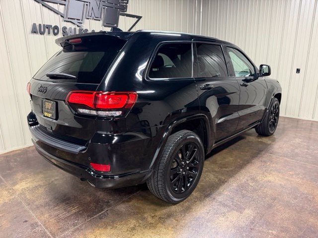 Used 2019 Jeep Grand Cherokee Altitude AWD/4WD image 8