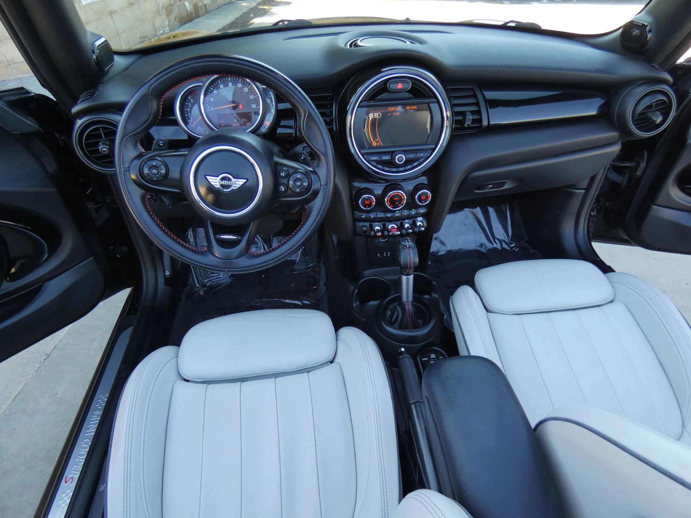 Used 2018 MINI Cooper S image 21