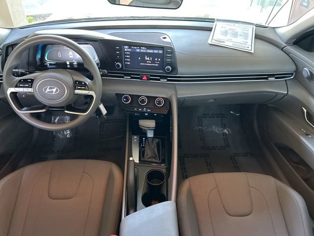 Certified 2026 Hyundai Elantra SE image 17