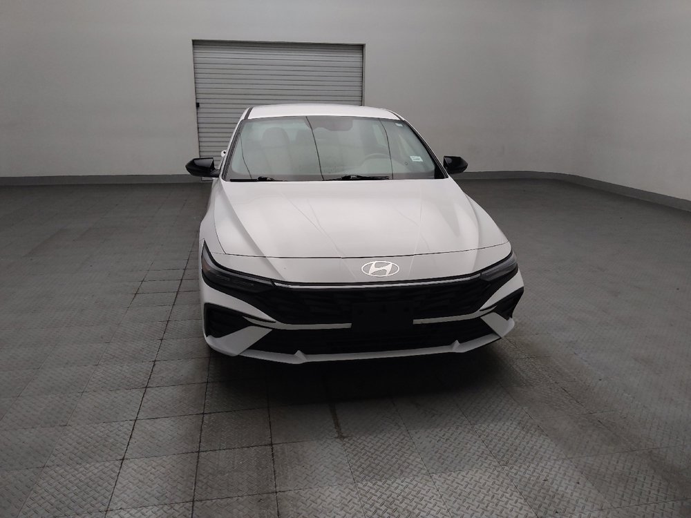 Used 2025 Hyundai Elantra SEL FWD image 14
