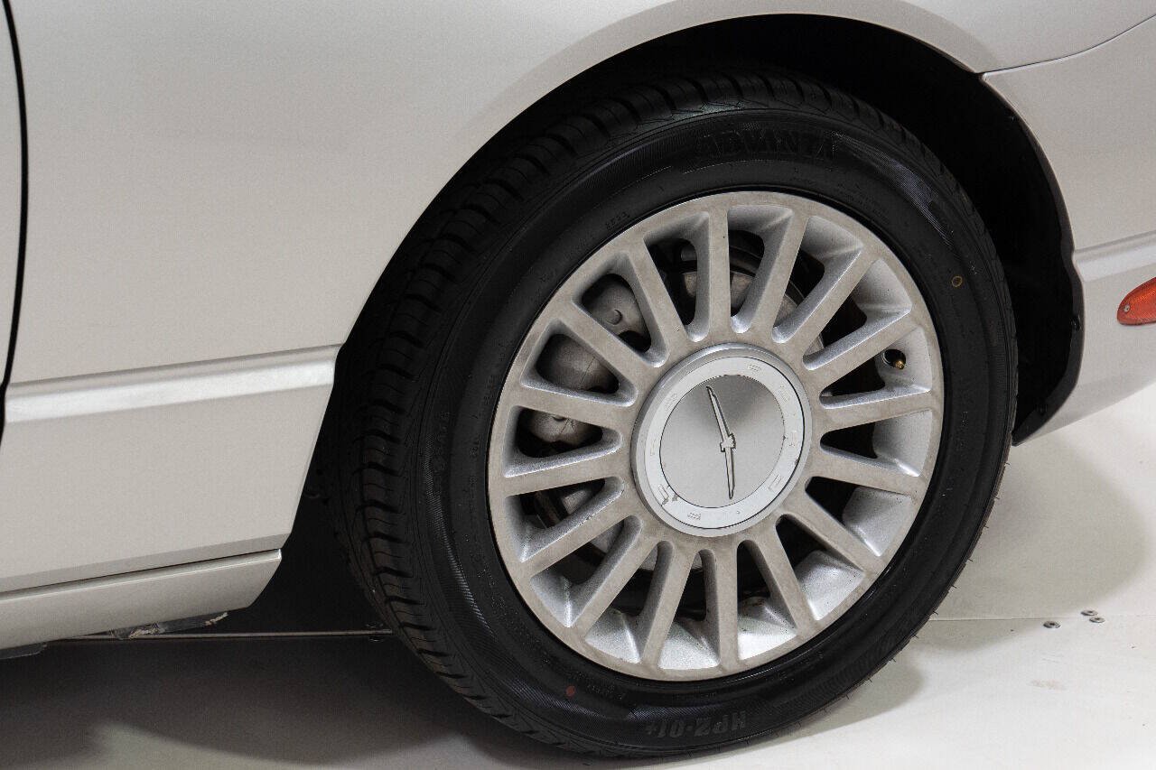 Used 2005 Ford Thunderbird RWD image 46