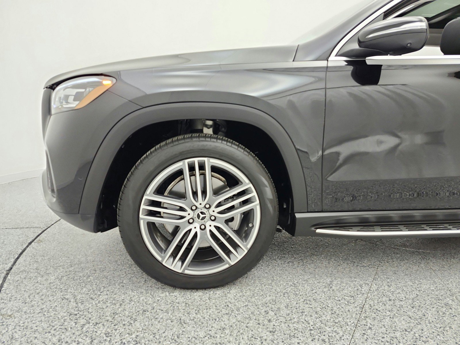 Certified 2026 Mercedes-Benz GLS 450 4MATIC image 24