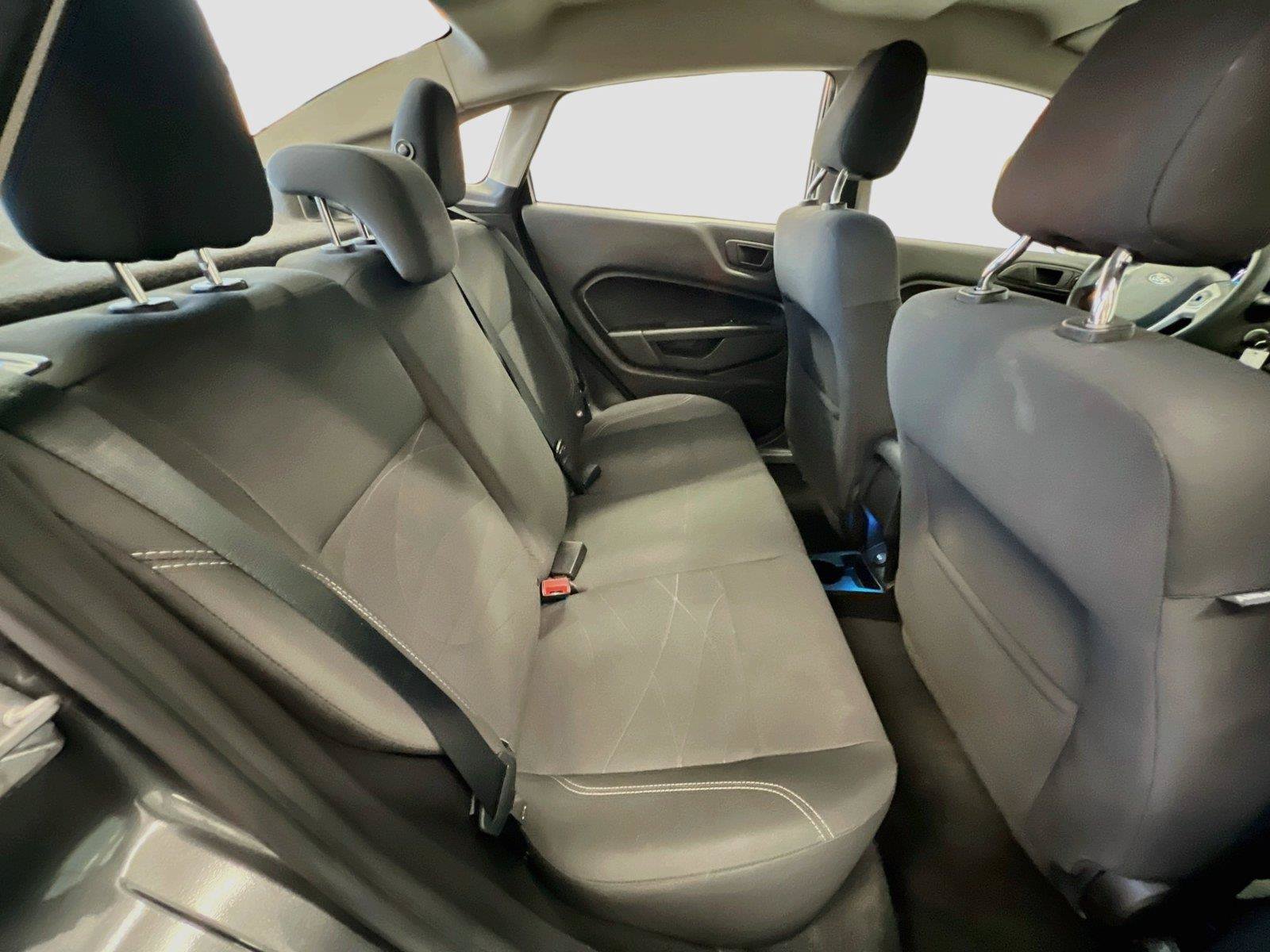Used 2017 Ford Fiesta SE FWD image 23