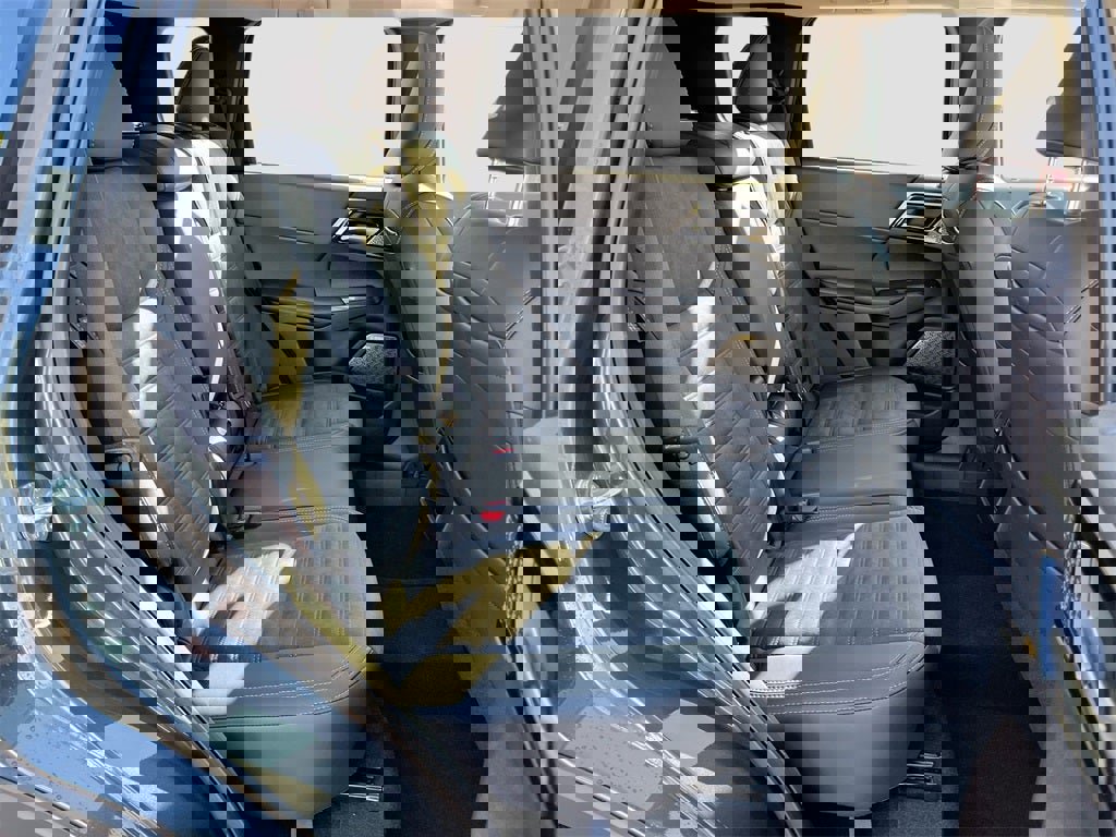 New 2025 Mitsubishi Outlander SE image 29