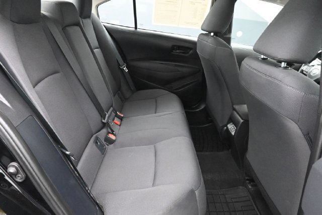 Used 2025 Toyota Corolla LE FWD image 29