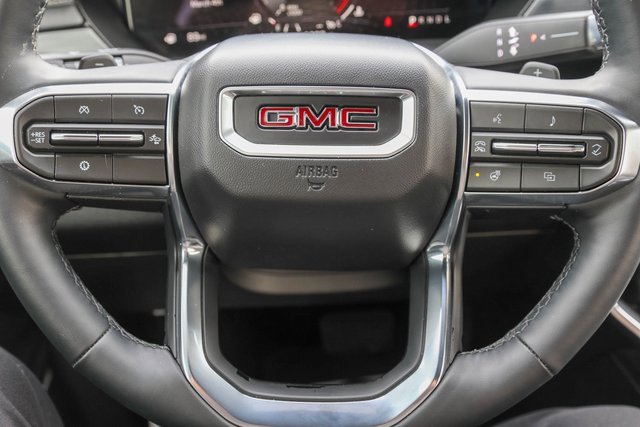 Used 2025 GMC Acadia Elevation image 28