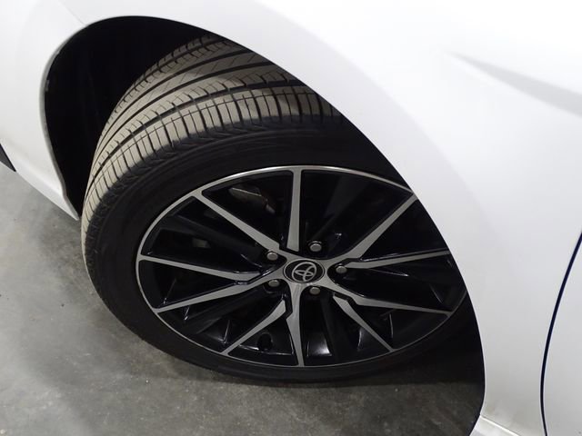 Used 2023 Toyota Camry SE image 39