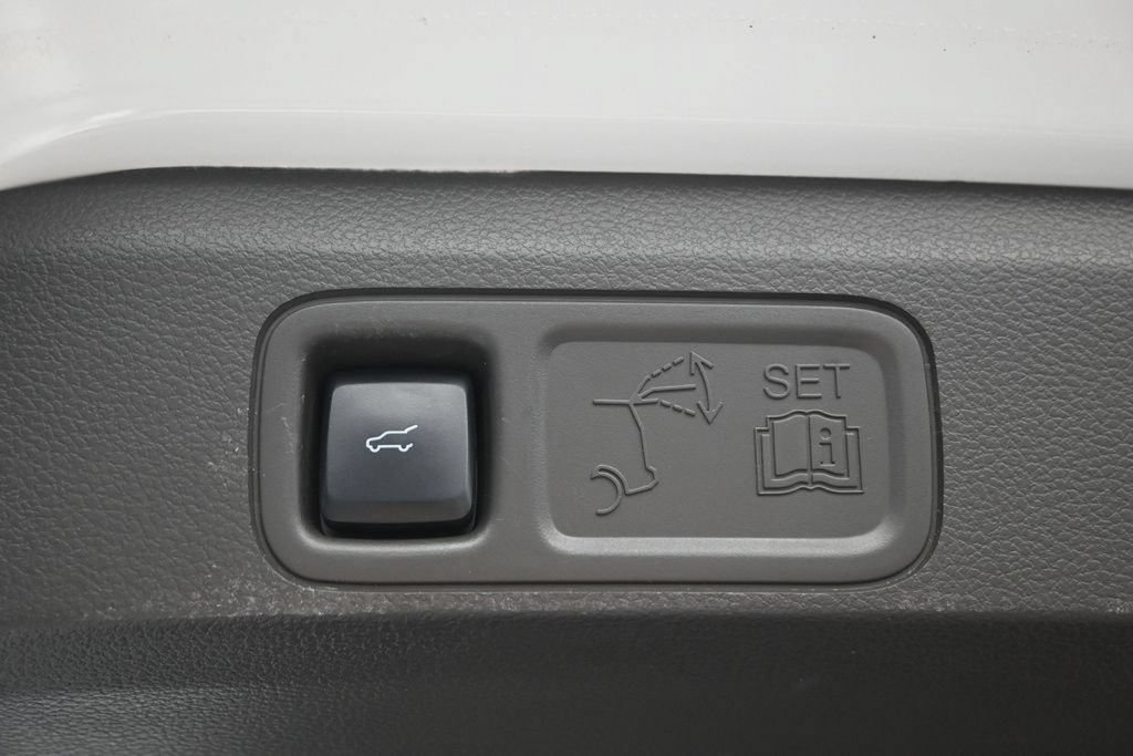 Used 2024 Lincoln Navigator Premiere AWD/4WD image 26