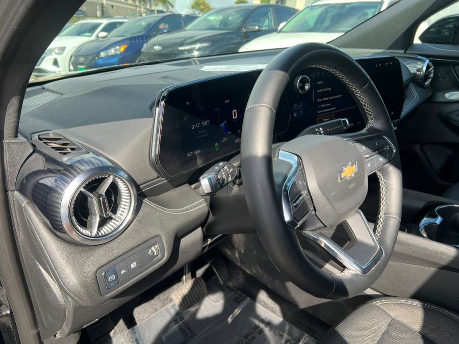 Used 2024 Chevrolet Blazer EV LT image 11