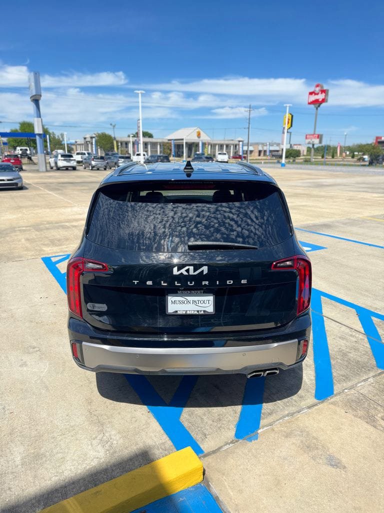 Used 2025 Kia Telluride S image 6