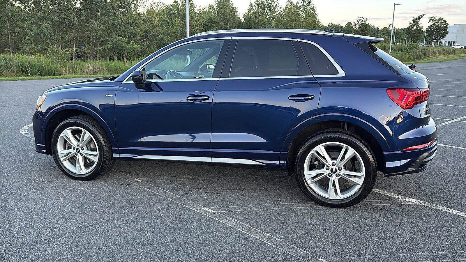 Used 2022 Audi Q3 2.0T Premium w/ Convenience Package AWD/4WD image 10