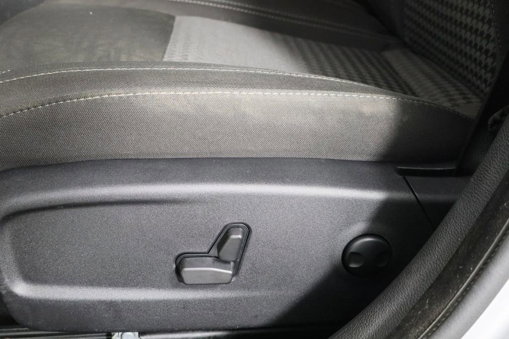 Used 2023 Dodge Charger SXT image 24