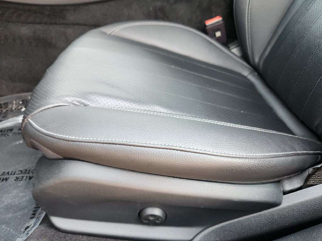 Used 2023 Mercedes-Benz E 350 4MATIC Sedan image 23