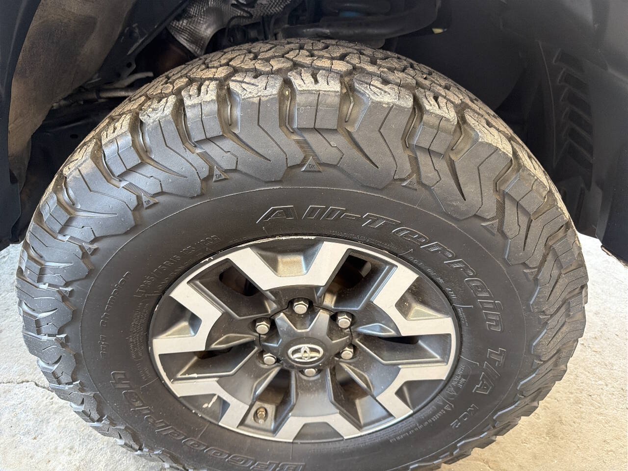 Used 2016 Toyota Tacoma TRD Off-Road w/ Towing Package RWD image 16