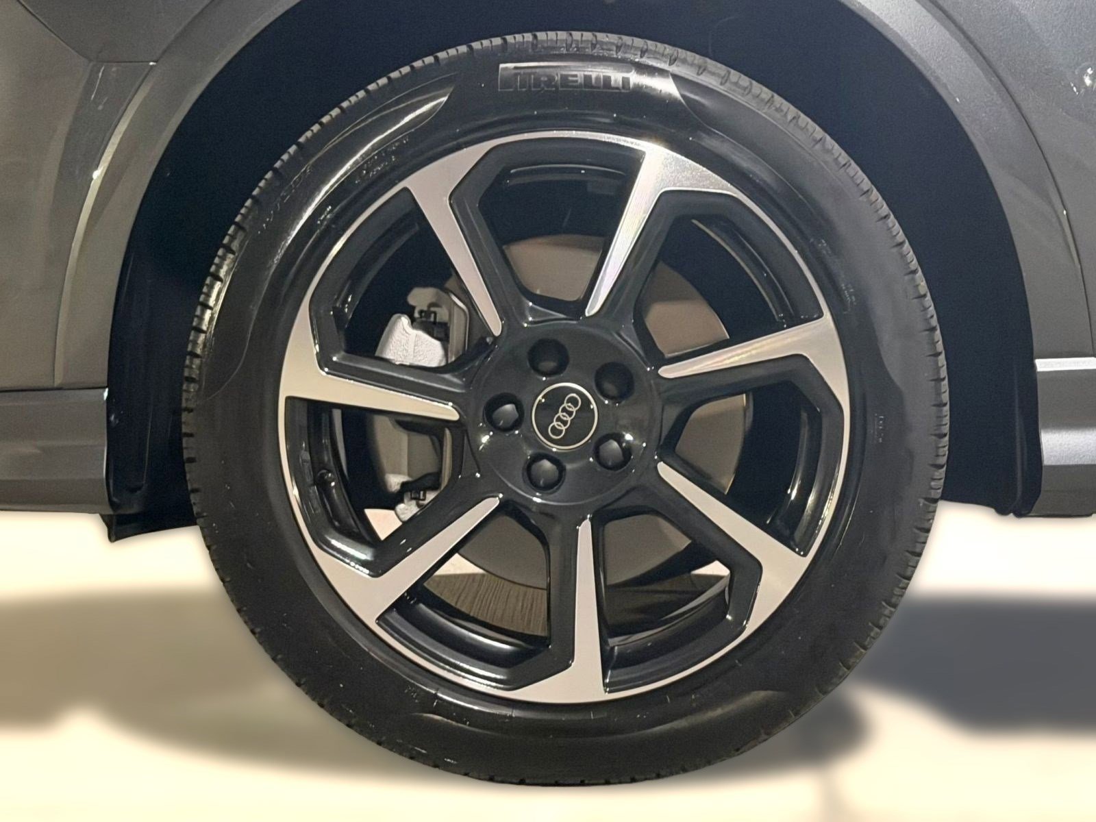 Certified 2025 Audi Q3 2.0T Premium Plus w/ Premium Plus Package image 11