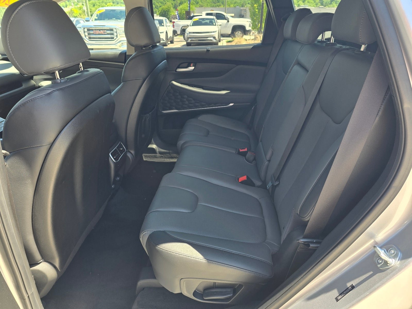 Used 2023 Hyundai Santa Fe SEL w/ Premium Package FWD image 10