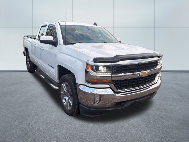 Used 2017 Chevrolet Silverado 1500 LT w/ All Star Edition AWD/4WD image 5