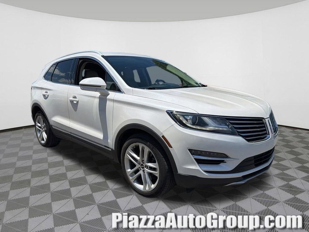 Used 2017 Lincoln MKC Reserve w/ Lincoln MKC Climate Package AWD/4WD image 1