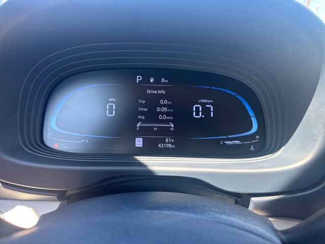 Used 2023 Hyundai Venue Limited FWD image 19