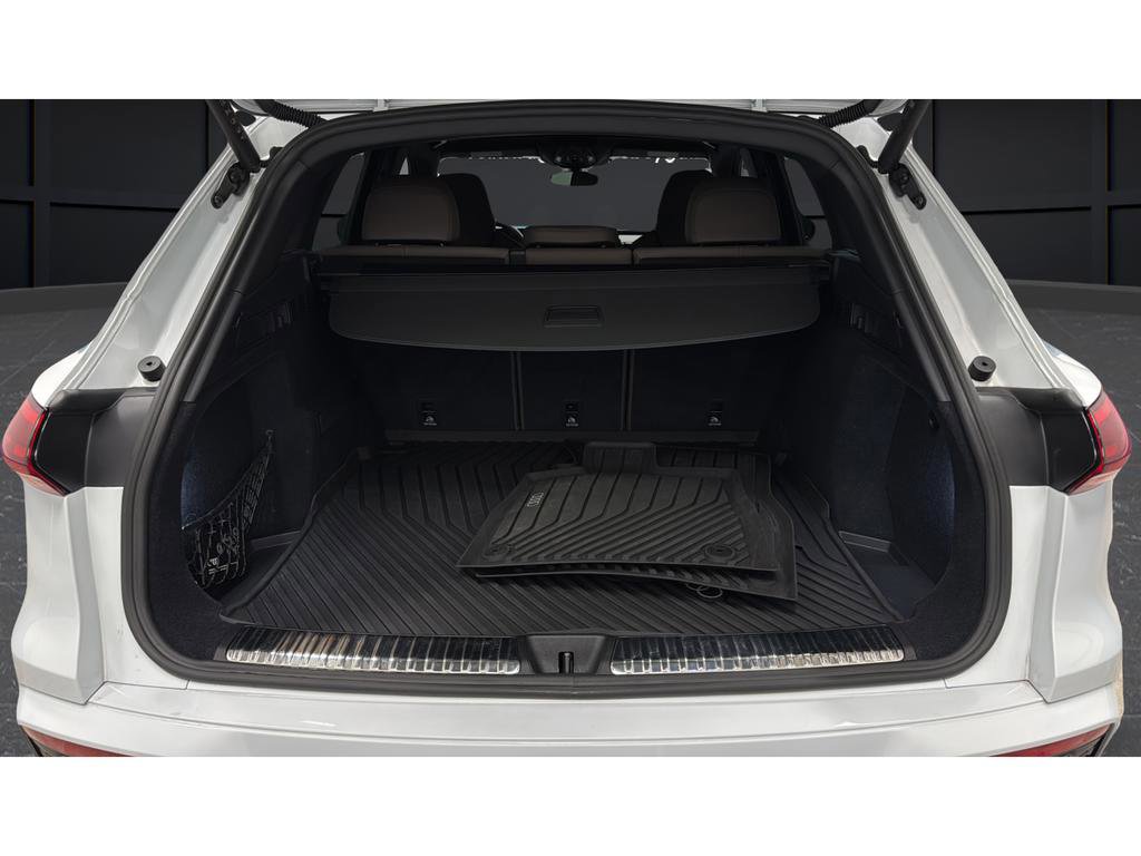 Used 2025 Audi Q5 Premium Plus w/ Premium Plus AWD/4WD image 27