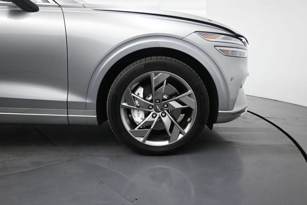 Used 2025 Genesis Electrified GV70 w/ Prestige Package AWD/4WD image 8