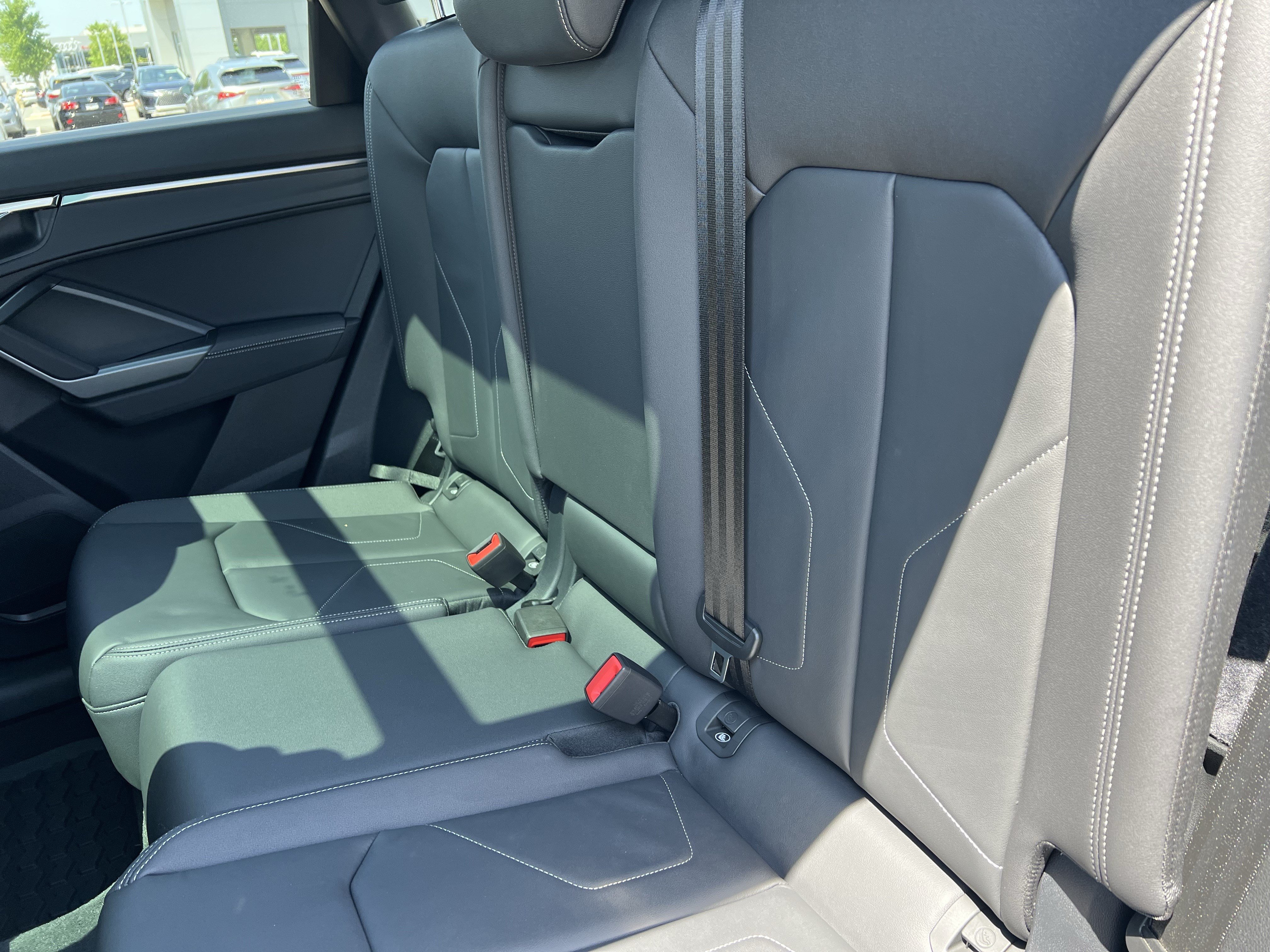 Certified 2025 Audi Q3 2.0T Premium AWD/4WD image 32