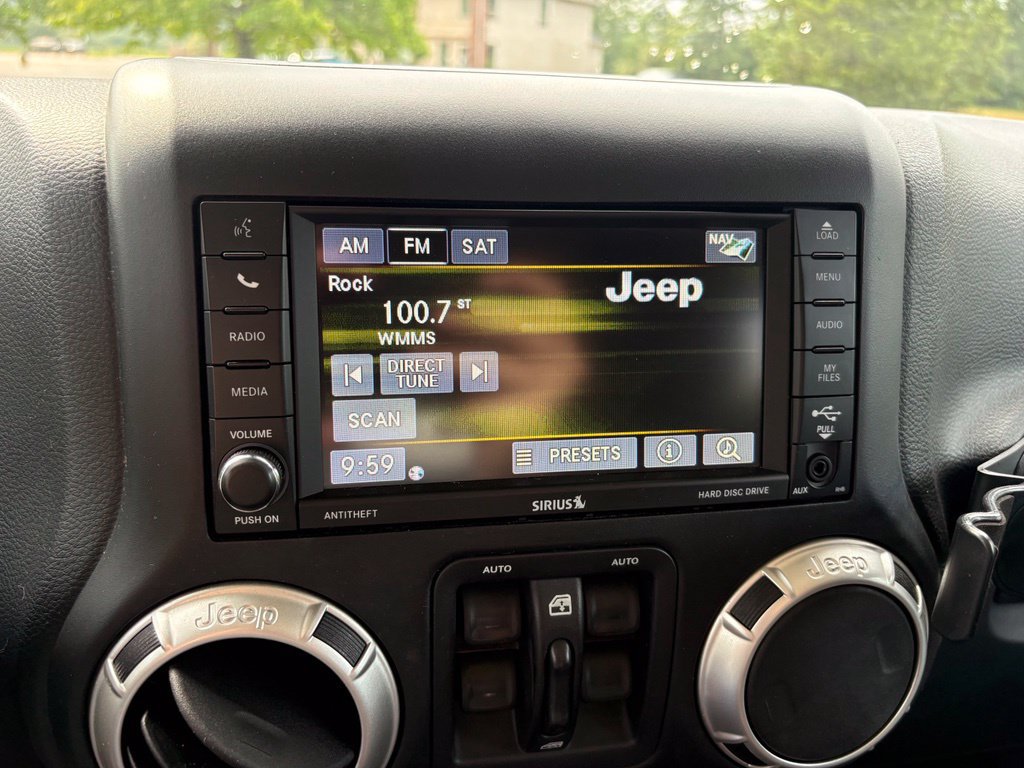 Used 2017 Jeep Wrangler Unlimited Sahara AWD/4WD image 20