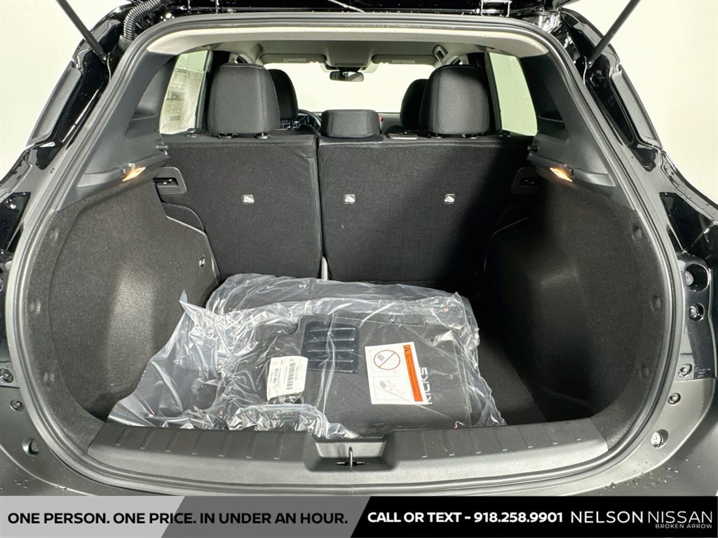 New 2027 Nissan Kicks SV w/ Cold Weather Package FWD image 24