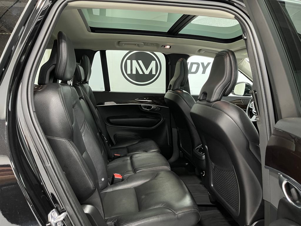 Used 2019 Volvo XC90 T5 Momentum w/ Protection Package Premier image 34