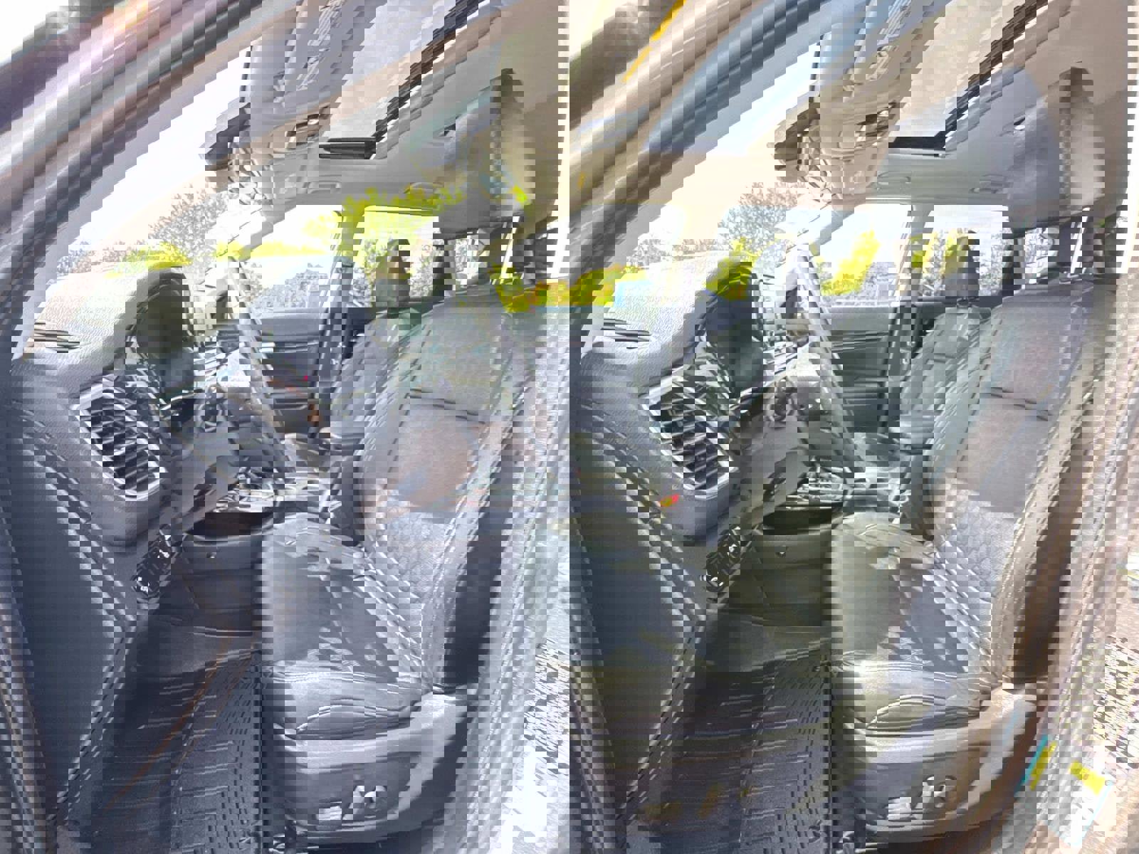 Used 2021 Kia Seltos EX image 3