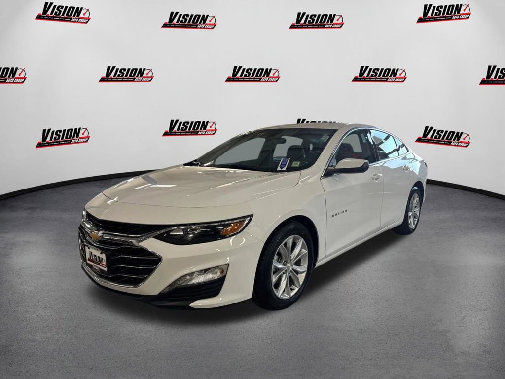 Used 2025 Chevrolet Malibu LT image 1