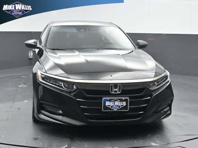 Used 2018 Honda Accord Sport image 2