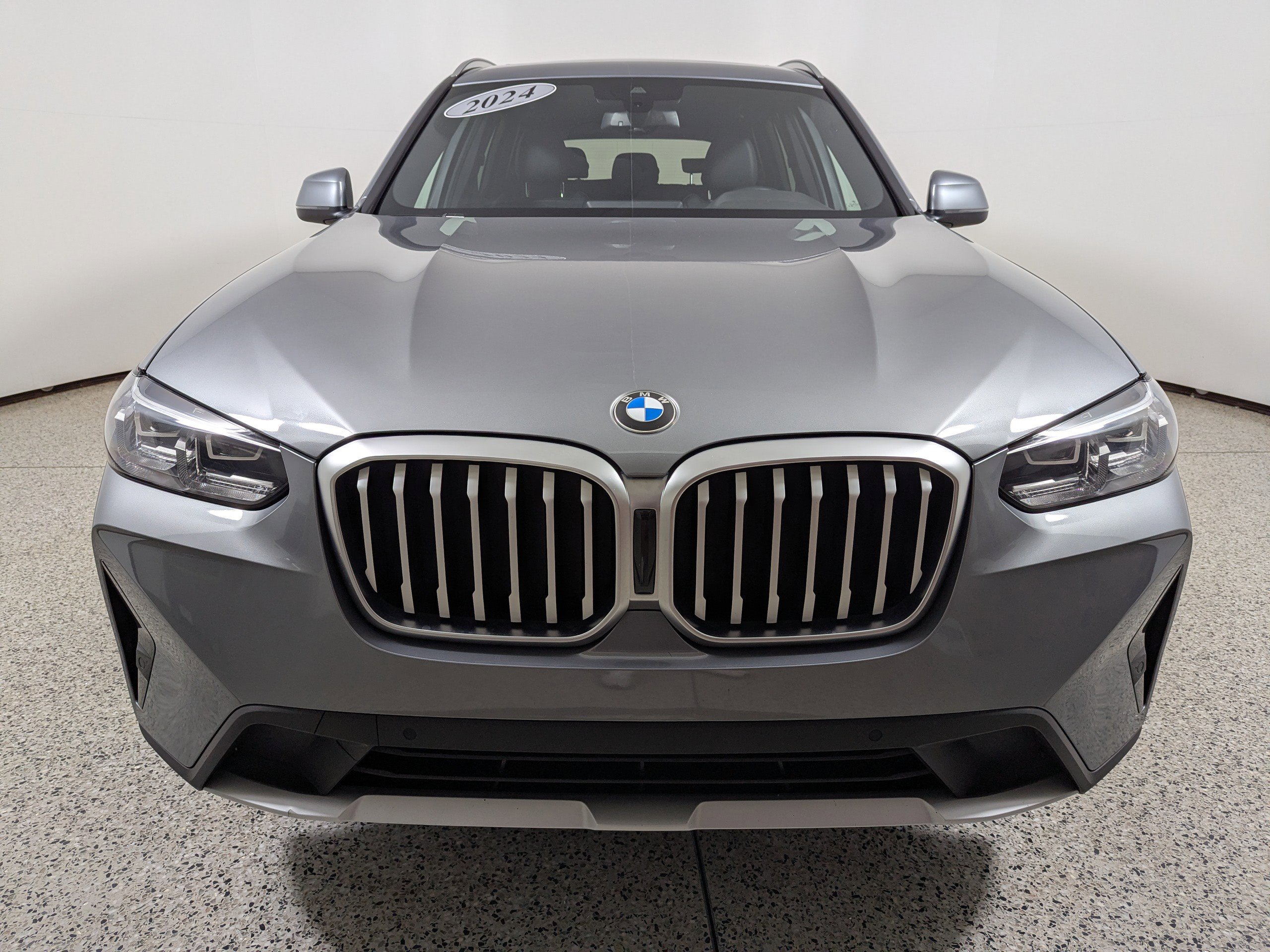 Used 2024 BMW X3 sDrive30i image 2