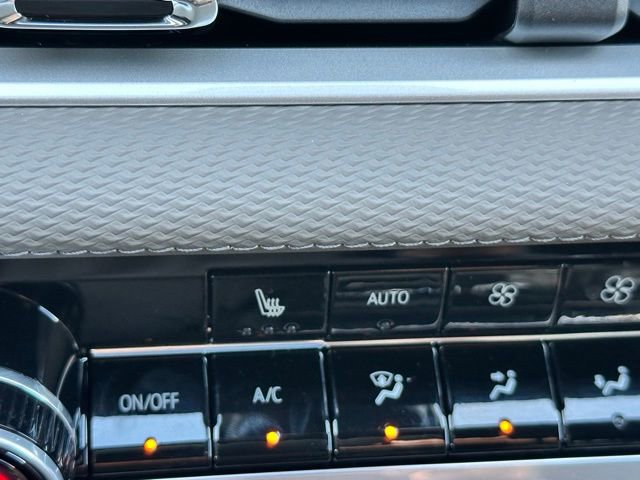 New 2026 Chevrolet Equinox LT w/ Convenience Package II image 16