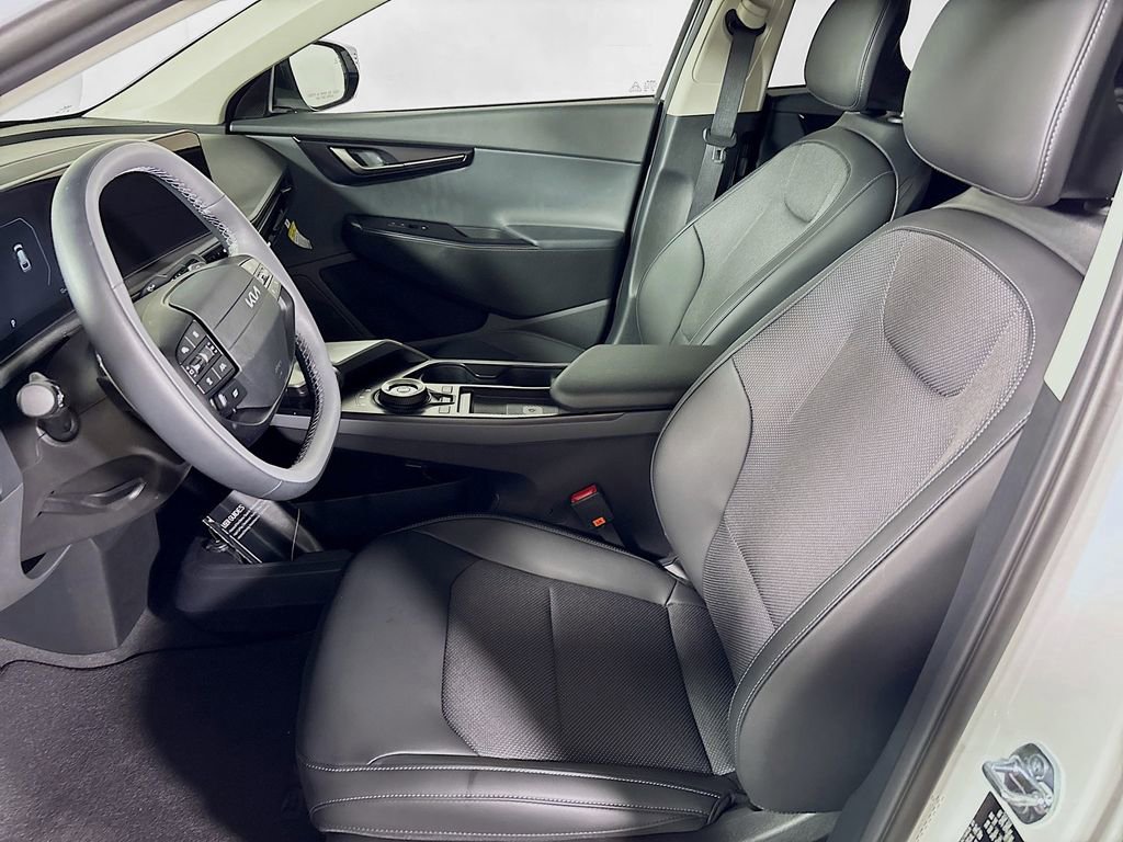 New 2025 Kia EV6 Light w/ Light LR Technology Package image 12