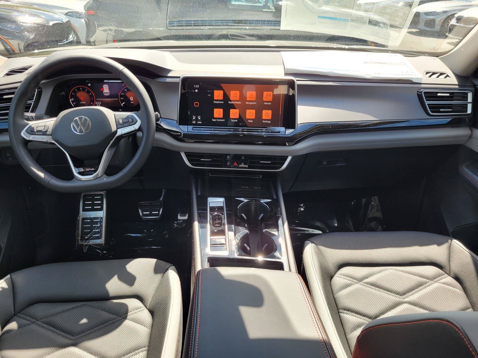 New 2026 Volkswagen Atlas Peak Edition AWD/4WD image 13