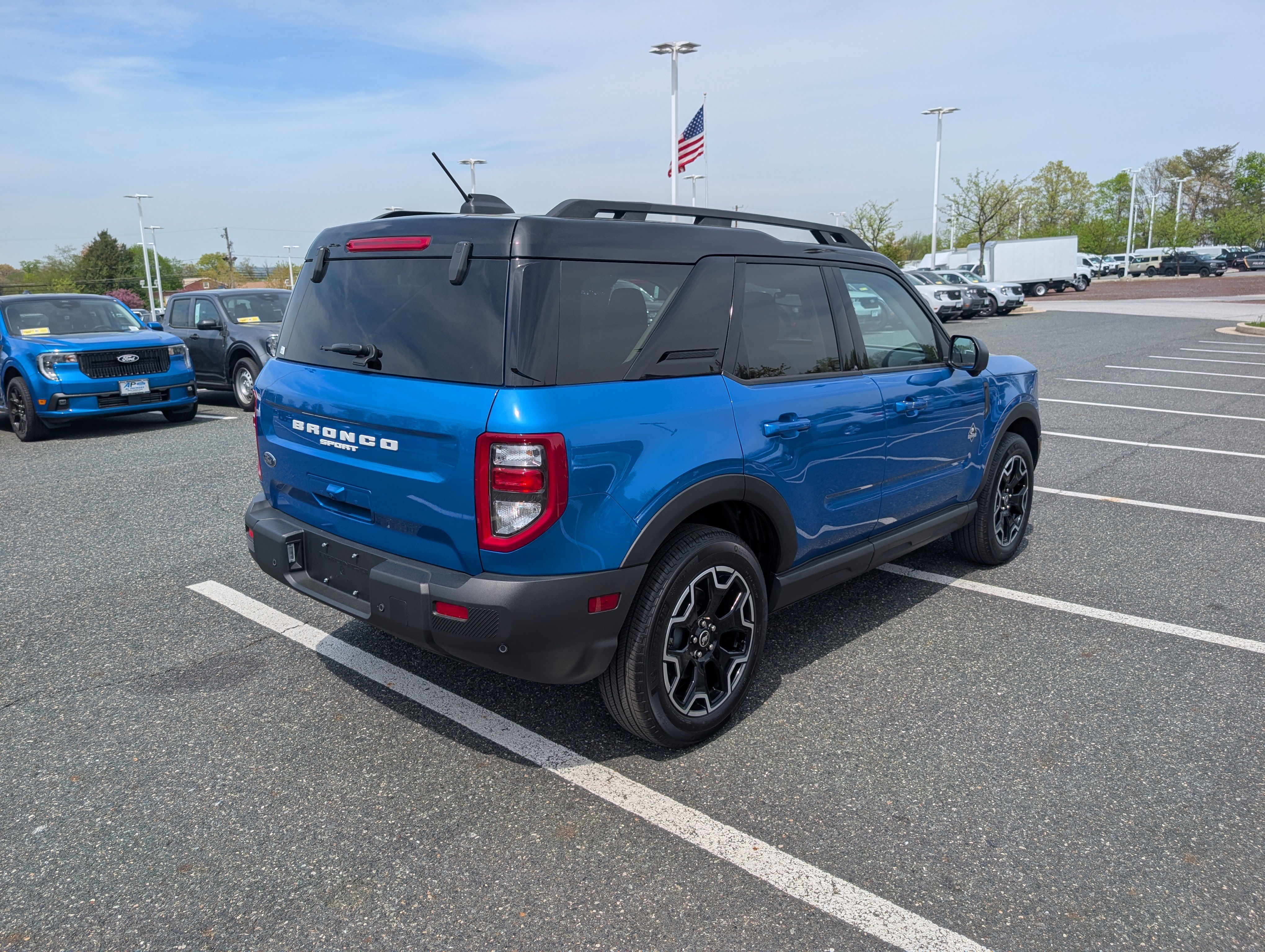 Certified 2025 Ford Bronco Sport Outer Banks w/ Outer Banks Tech Package+ image 3