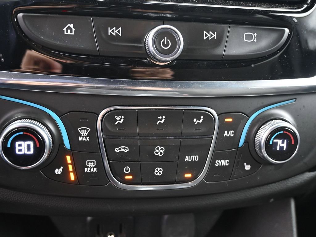 Used 2023 Chevrolet Traverse LT image 26