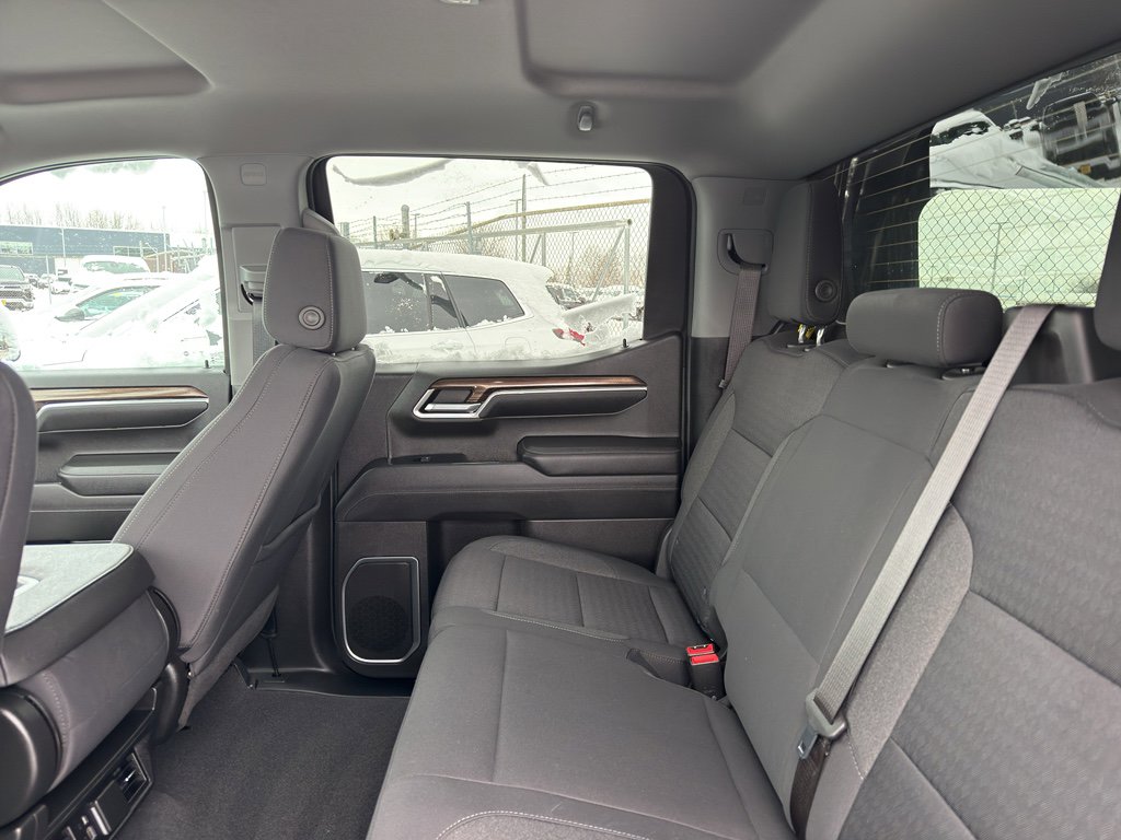 Used 2022 Chevrolet Silverado 1500 LT image 32