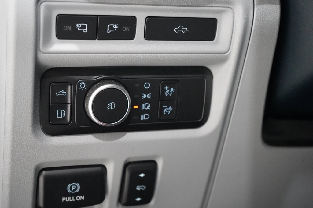Used 2022 Ford F150 Limited AWD/4WD image 22