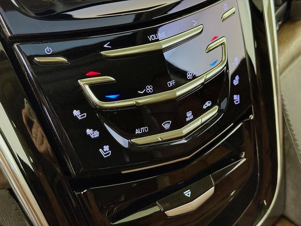 Used 2017 Cadillac Escalade ESV Premium Luxury AWD/4WD image 17