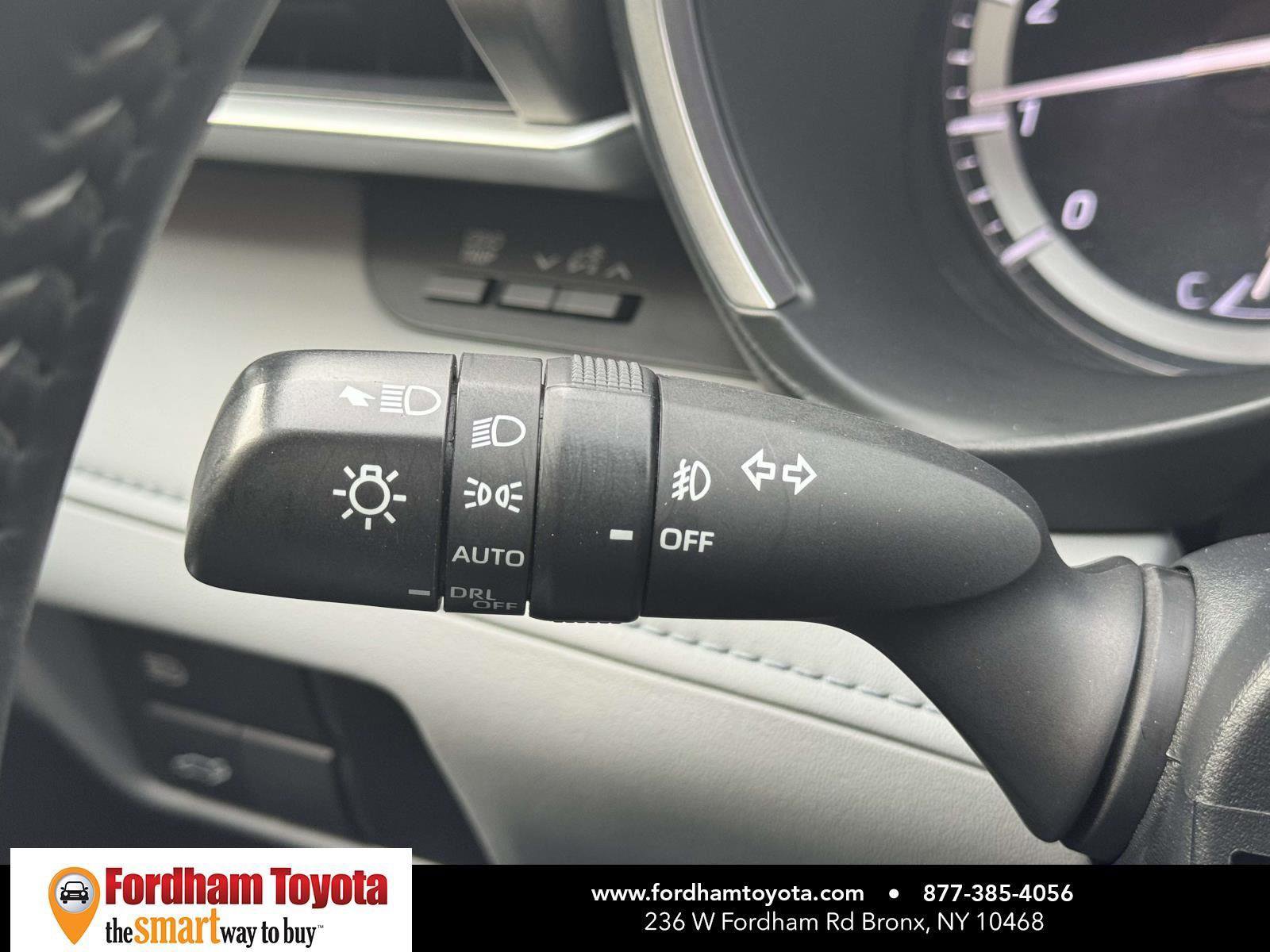 Used 2022 Toyota Highlander XLE image 24