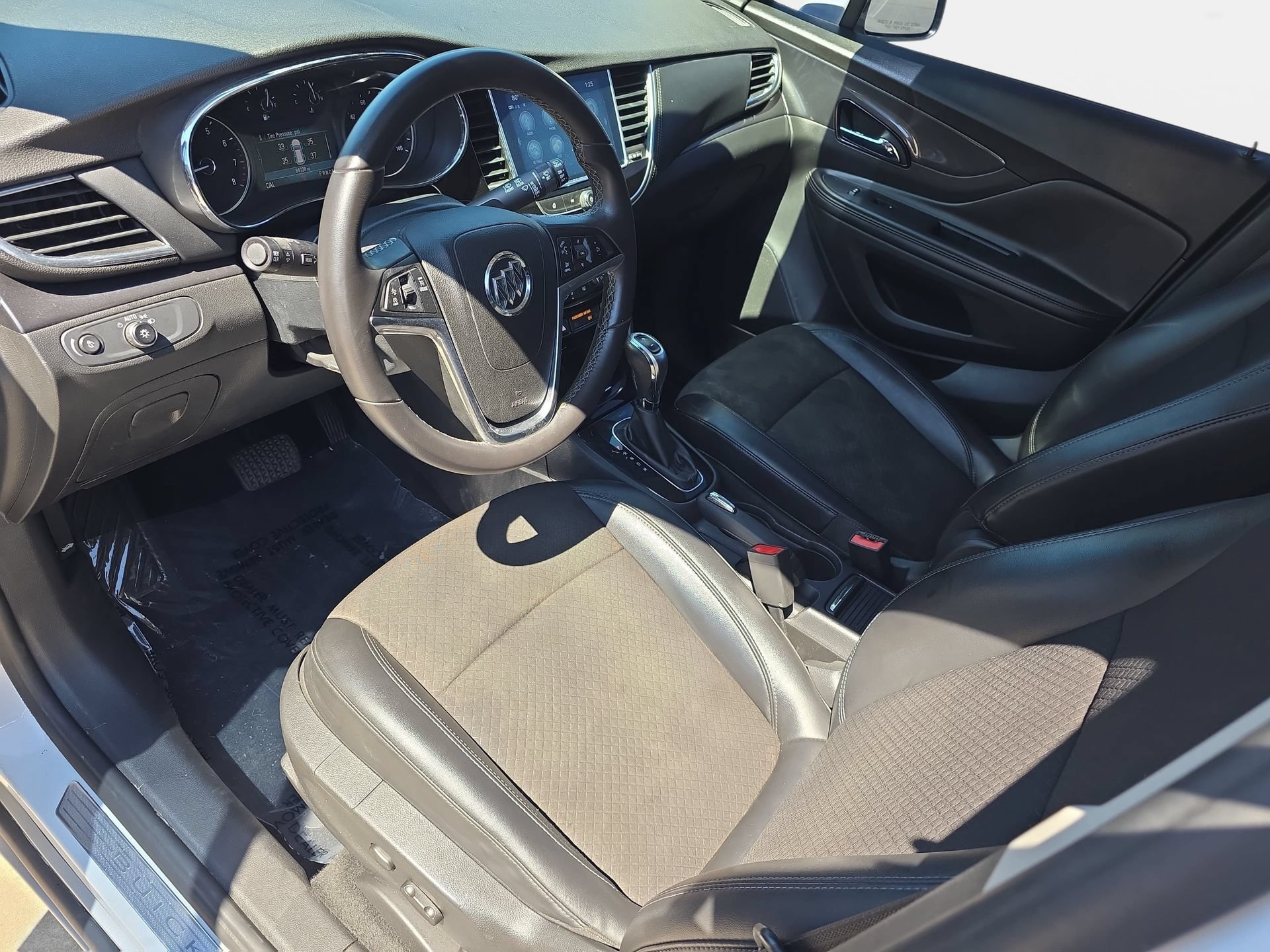 Used 2021 Buick Encore Preferred w/ Safety Package II FWD image 15