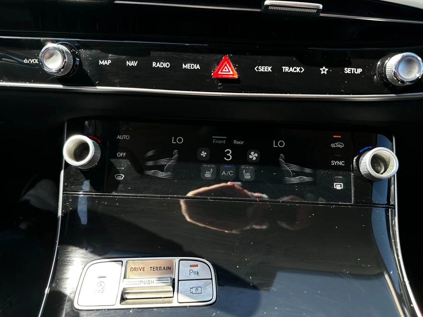 Used 2026 Genesis GV70 2.5T image 27