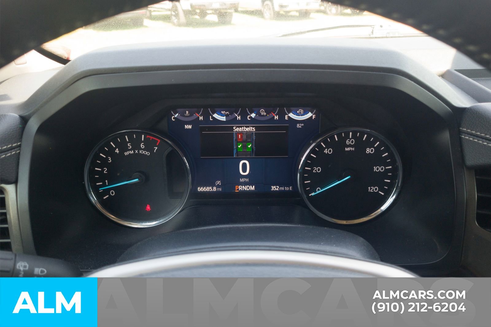 Used 2024 Ford Expedition XLT AWD/4WD image 31
